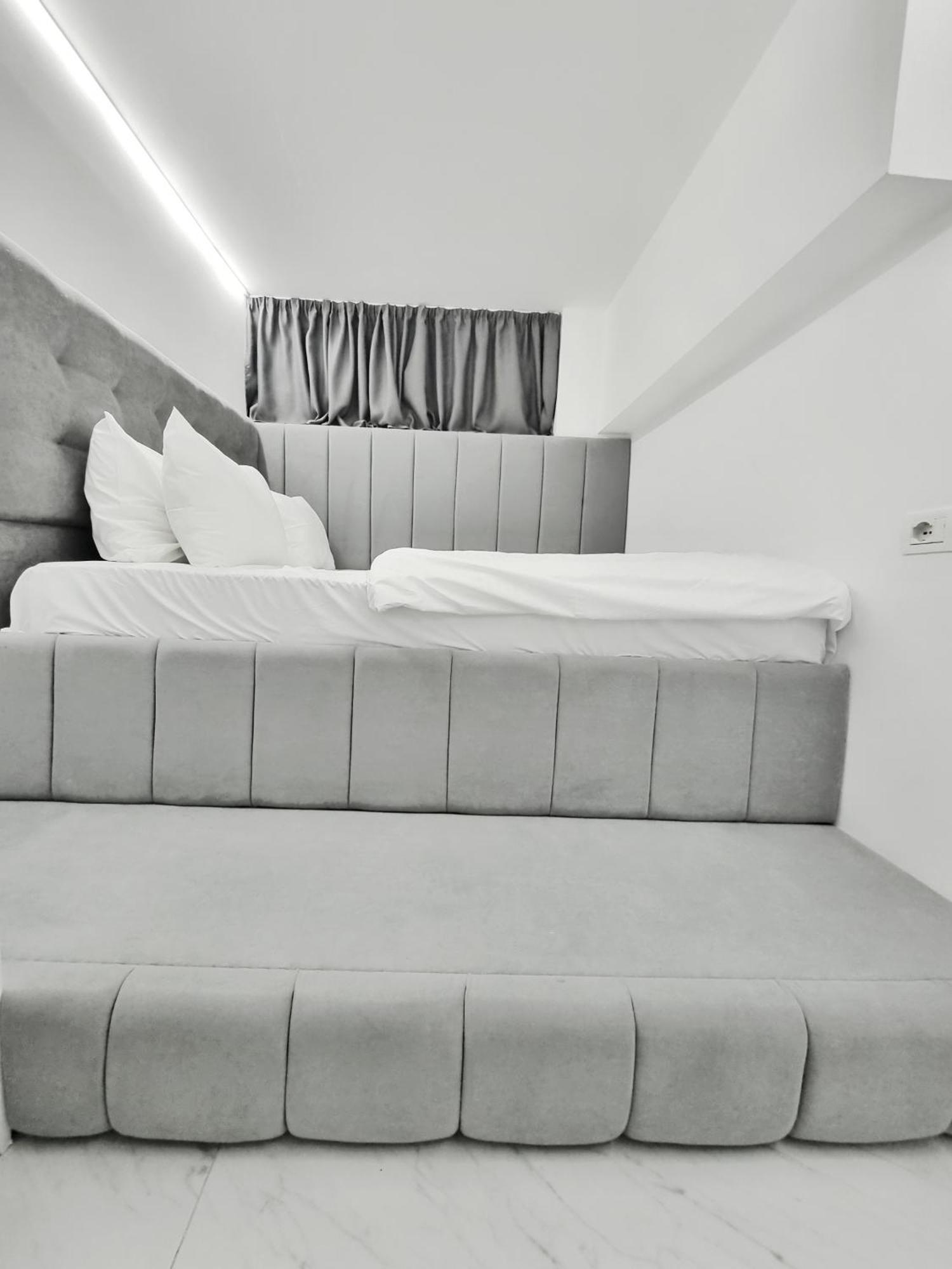 Mon Prive Apartment Tiranë Ngoại thất bức ảnh